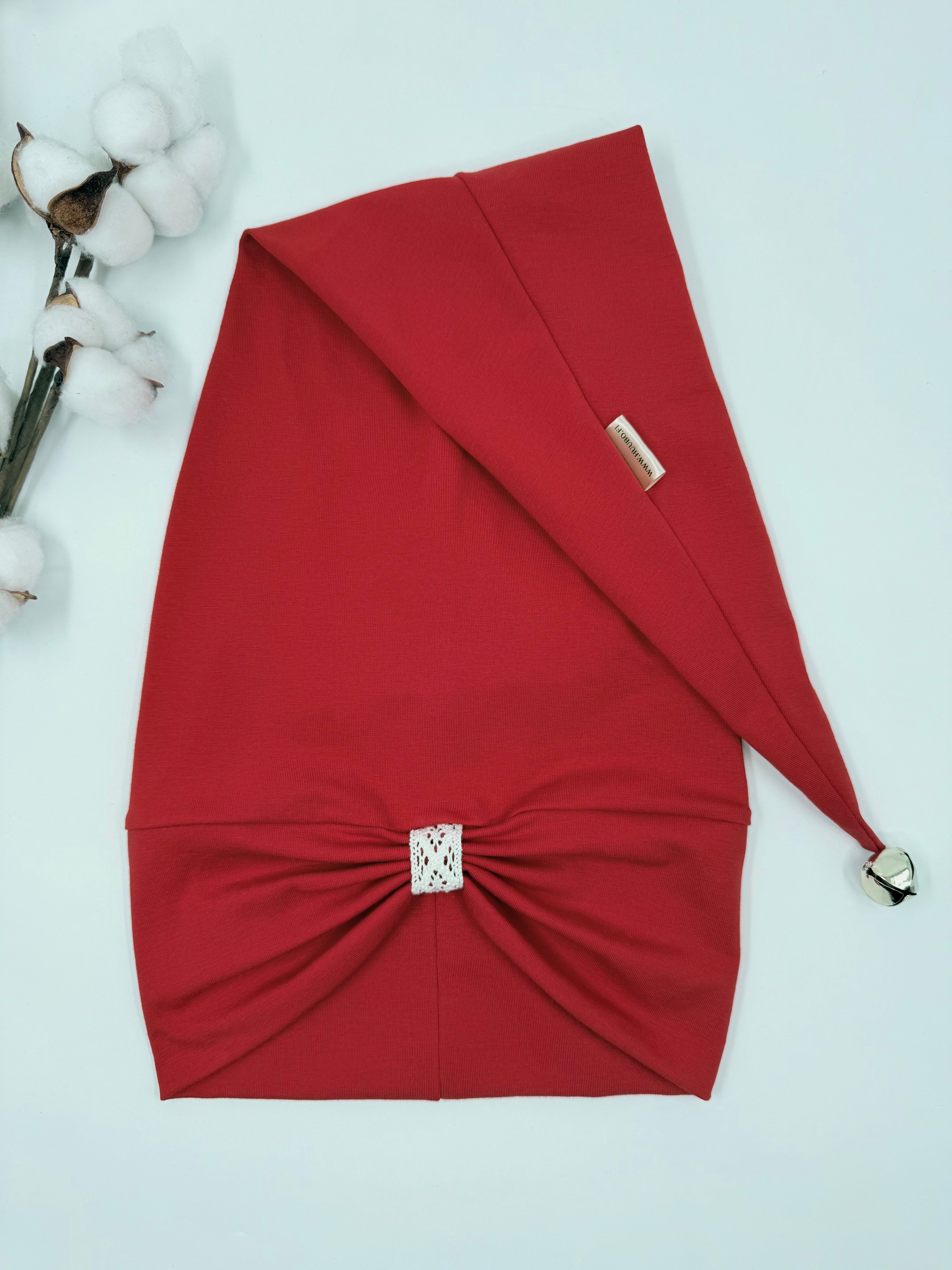 Tonttulakki pitsillä