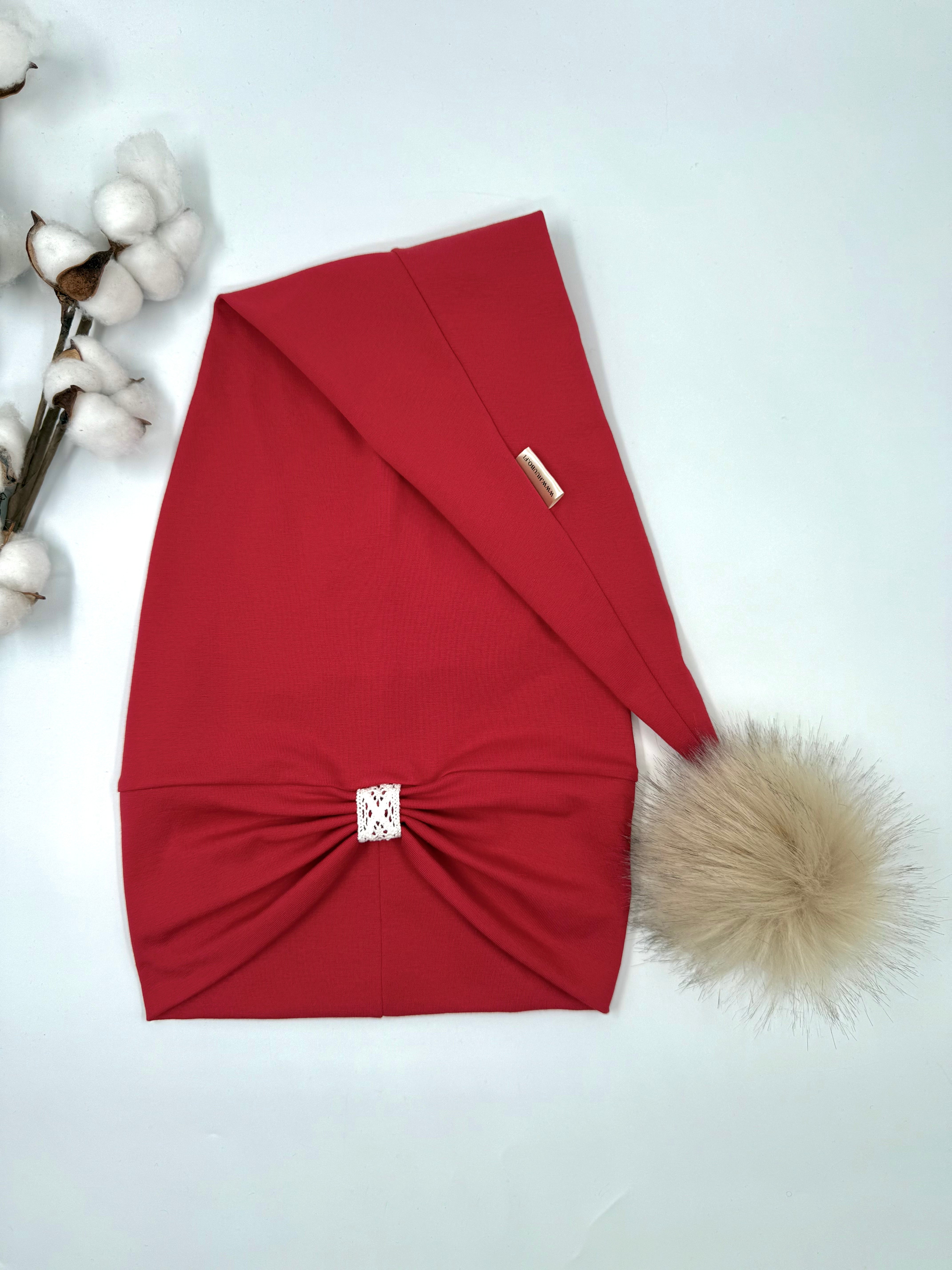 Tonttulakki pitsillä