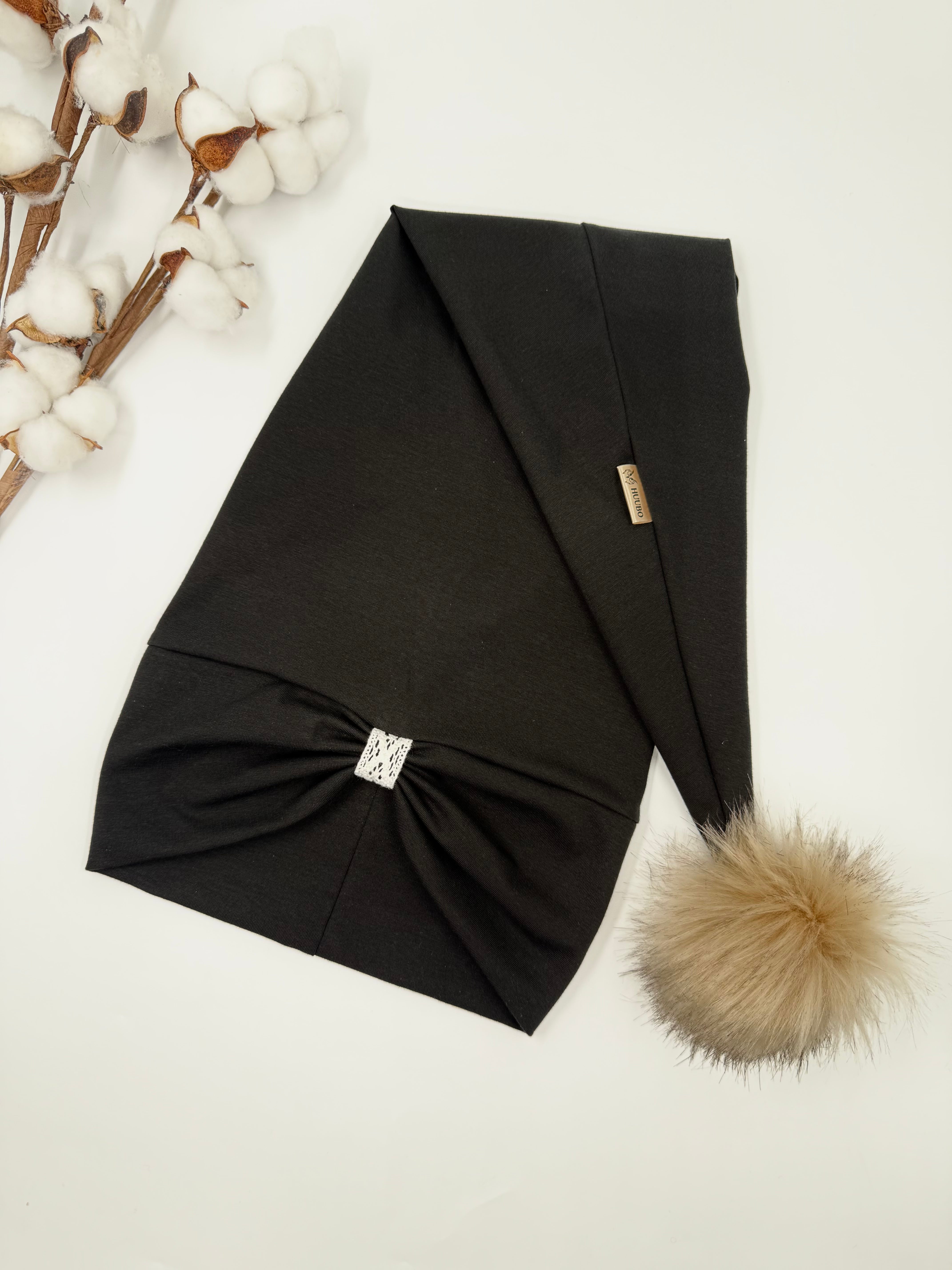 Tonttulakki pitsillä