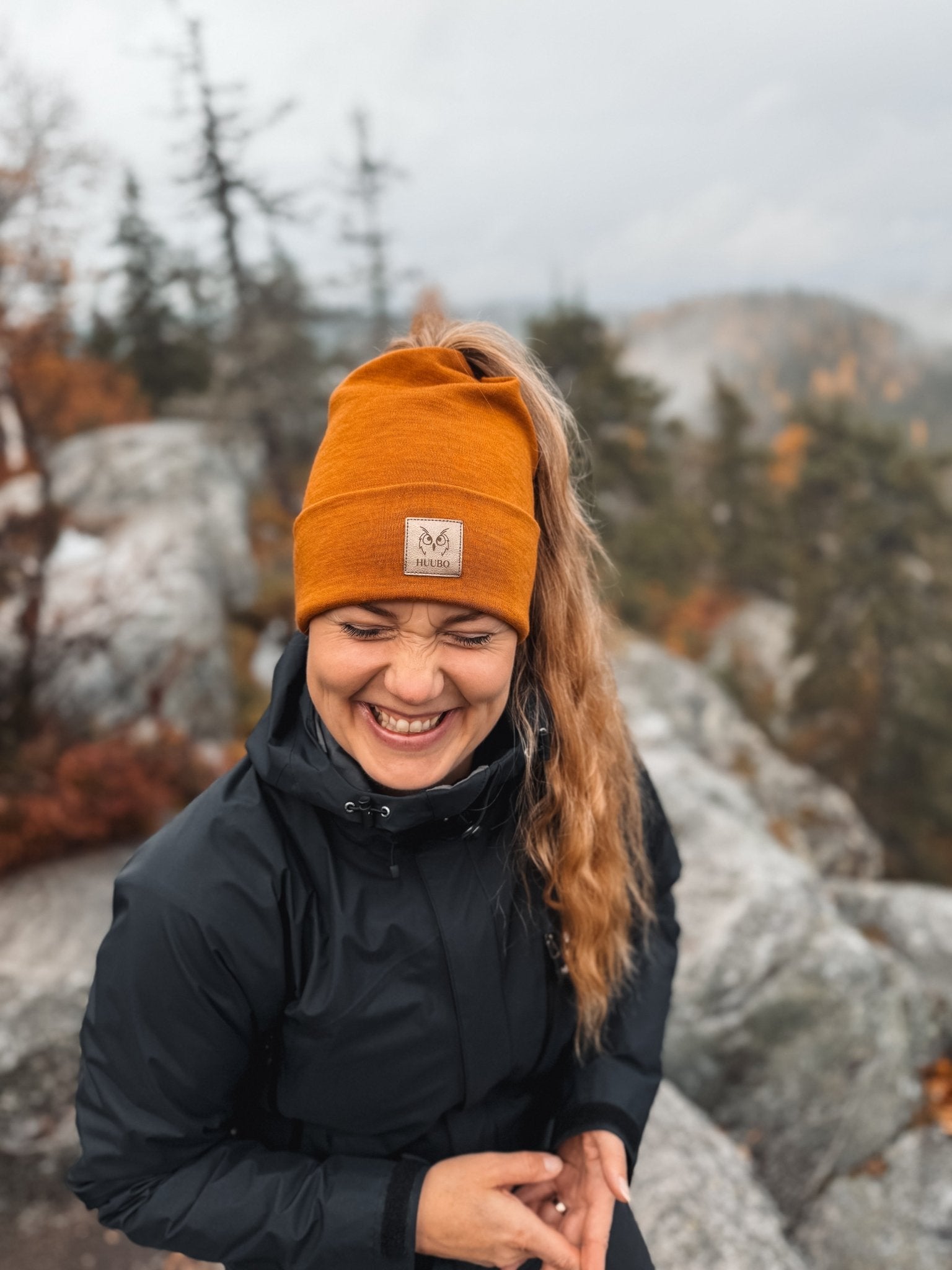 Merinovillainen monitoimipipo, oranssi ponnaripipo.