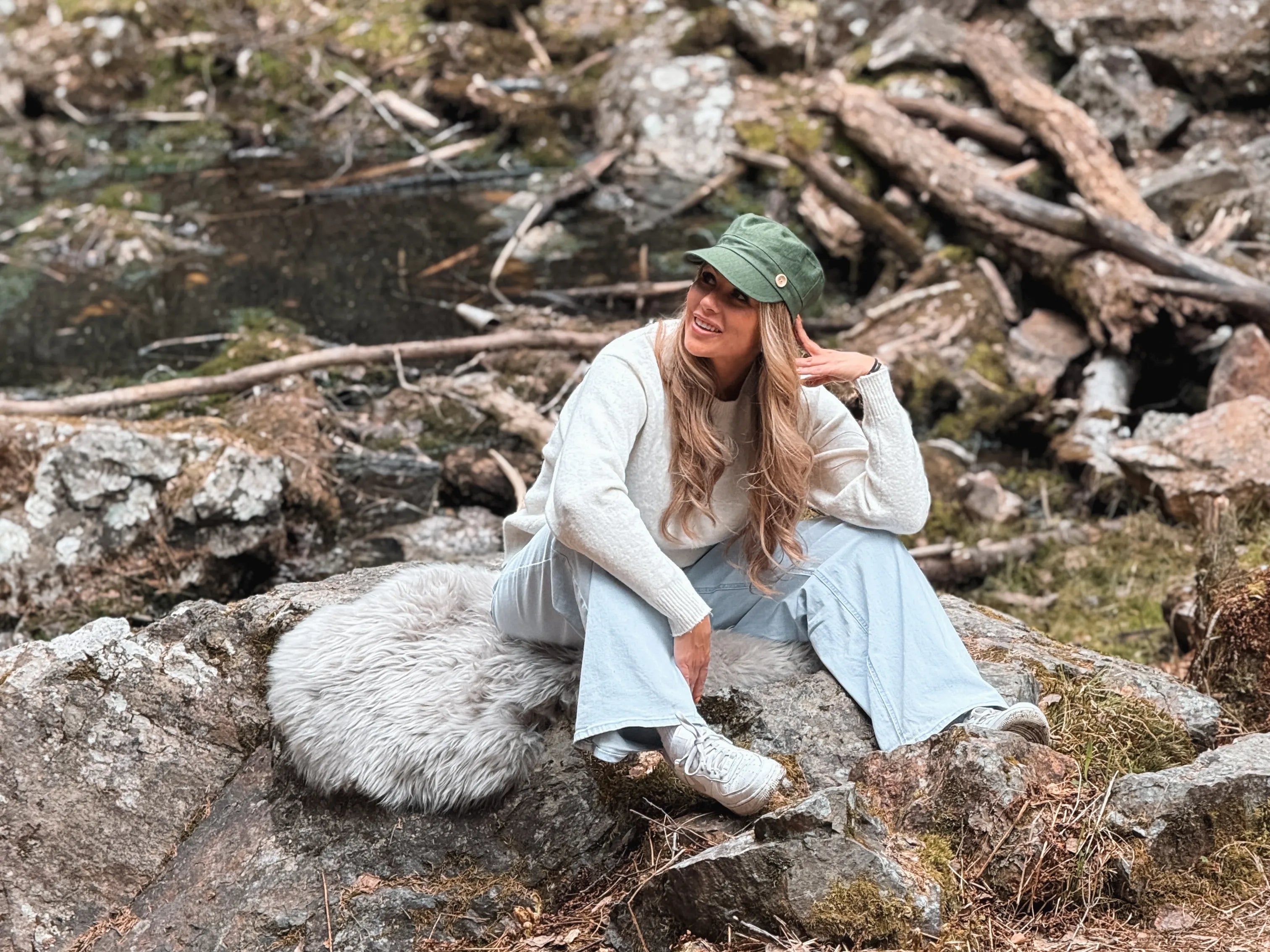 Kätkä verso, naisten lippis.